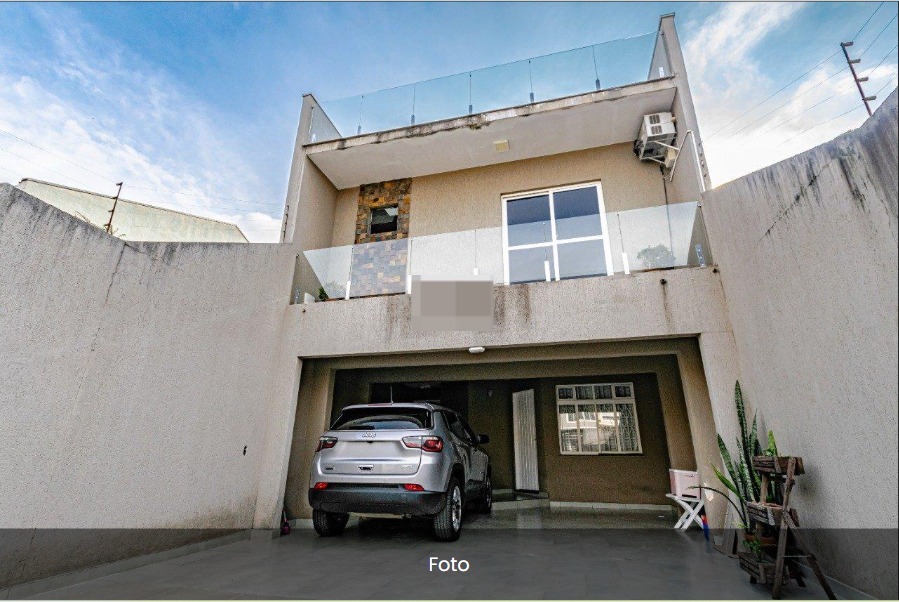 Fotografia 1 · EXCELENTE SOBRADO TRIPLEX NO CENTRO DE PINHAIS · Centro