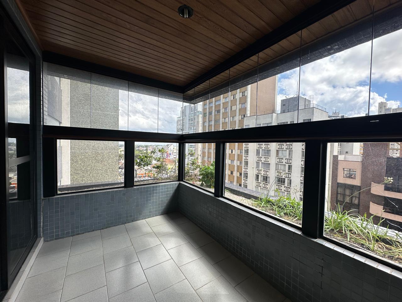 Fotografia 1 · Apartamento com 200 m² privativos | Ideal para Retrofit | Ao lado do Shopping Curitiba · Centro